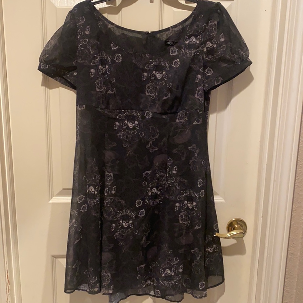 Spin Doctor skull and rose dress